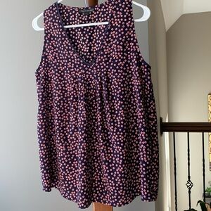 A Pea in the Pod Navy Red White Sleeveless Top Deep V-neck Size Small